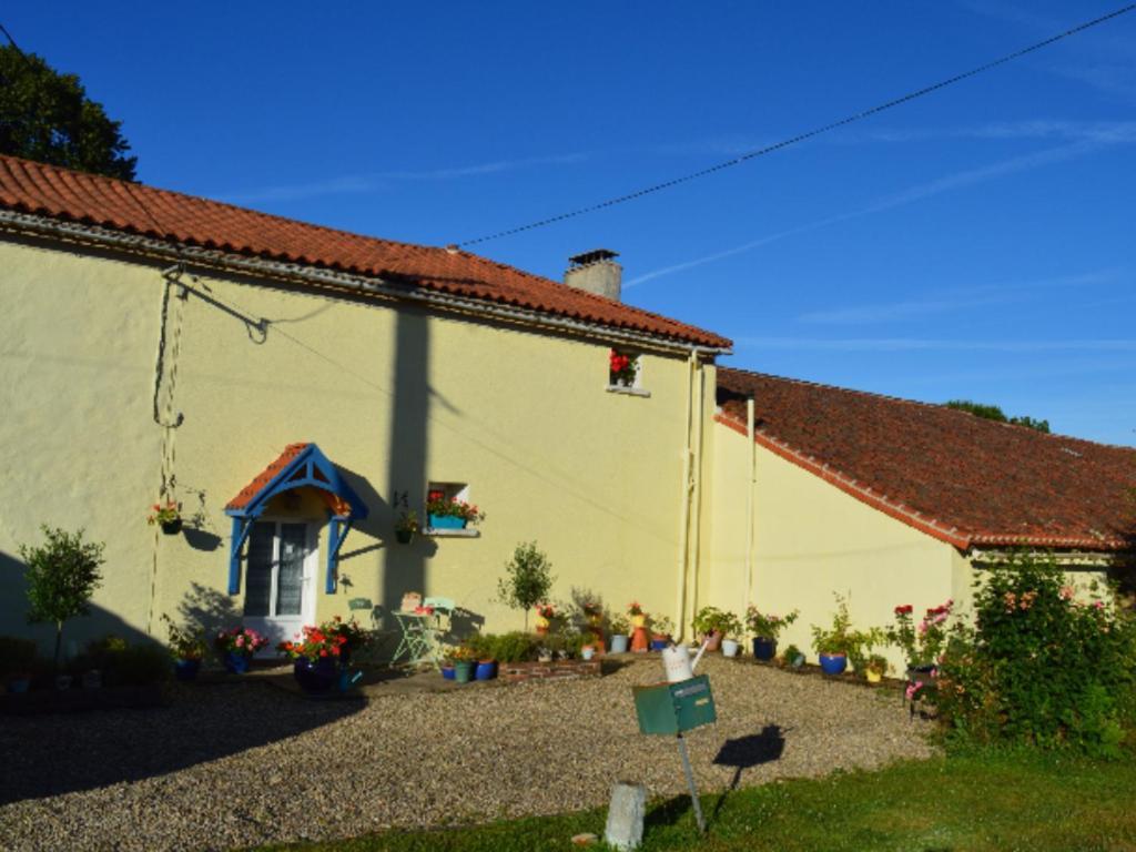 Homestay Arrabella Availles-Limouzine Exterior foto